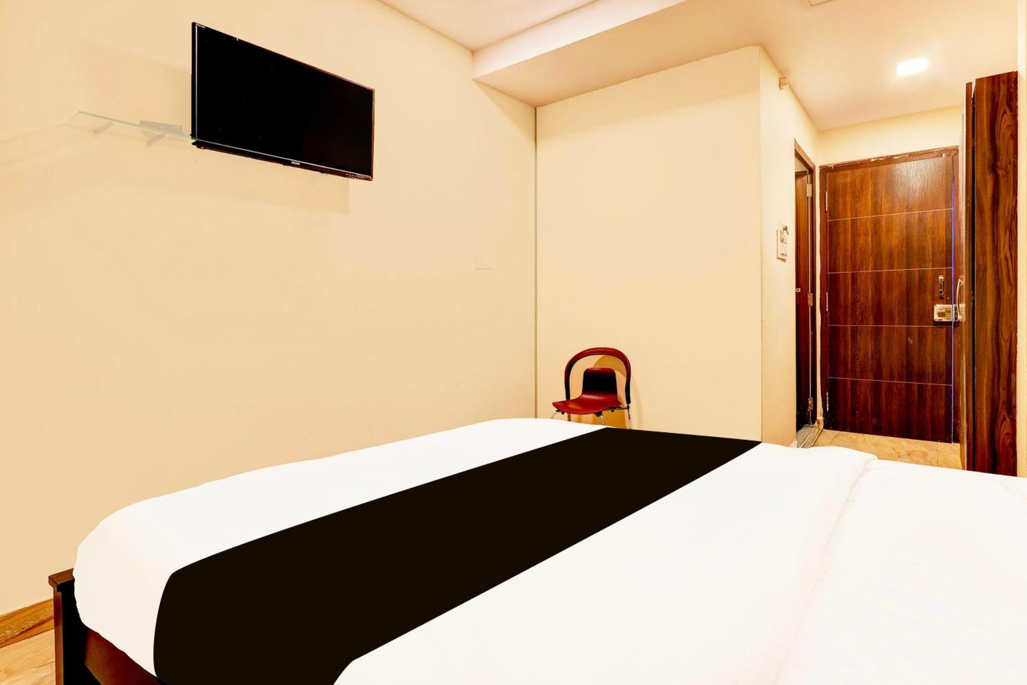 Super Hotel O Mahanadu Formerly Akshaya Bheemas Vijayawāda エクステリア 写真